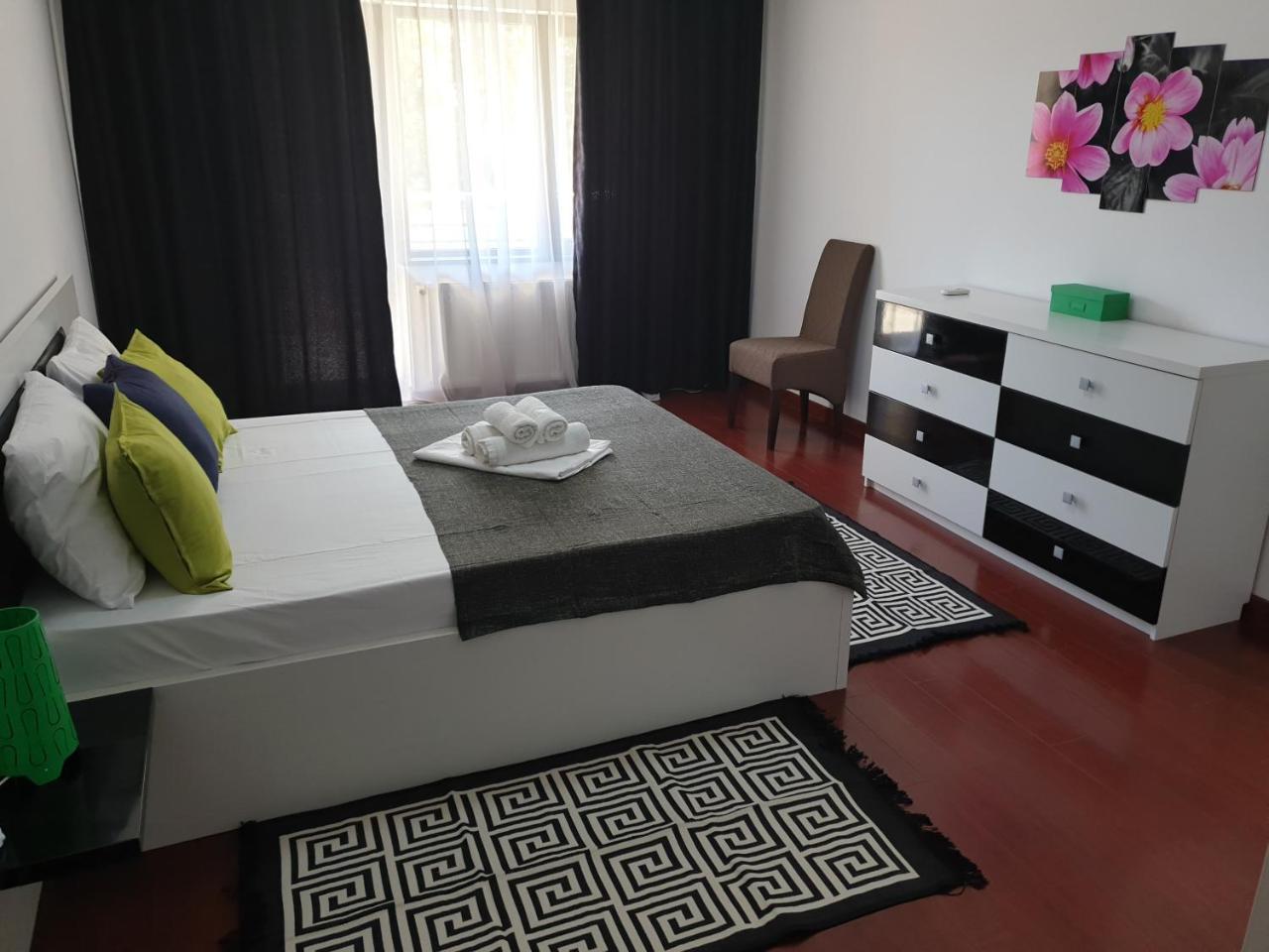Divan Apartament Bucureşti