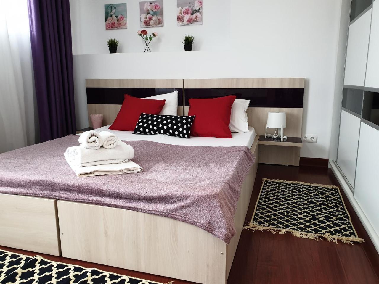 Divan * Bucureşti